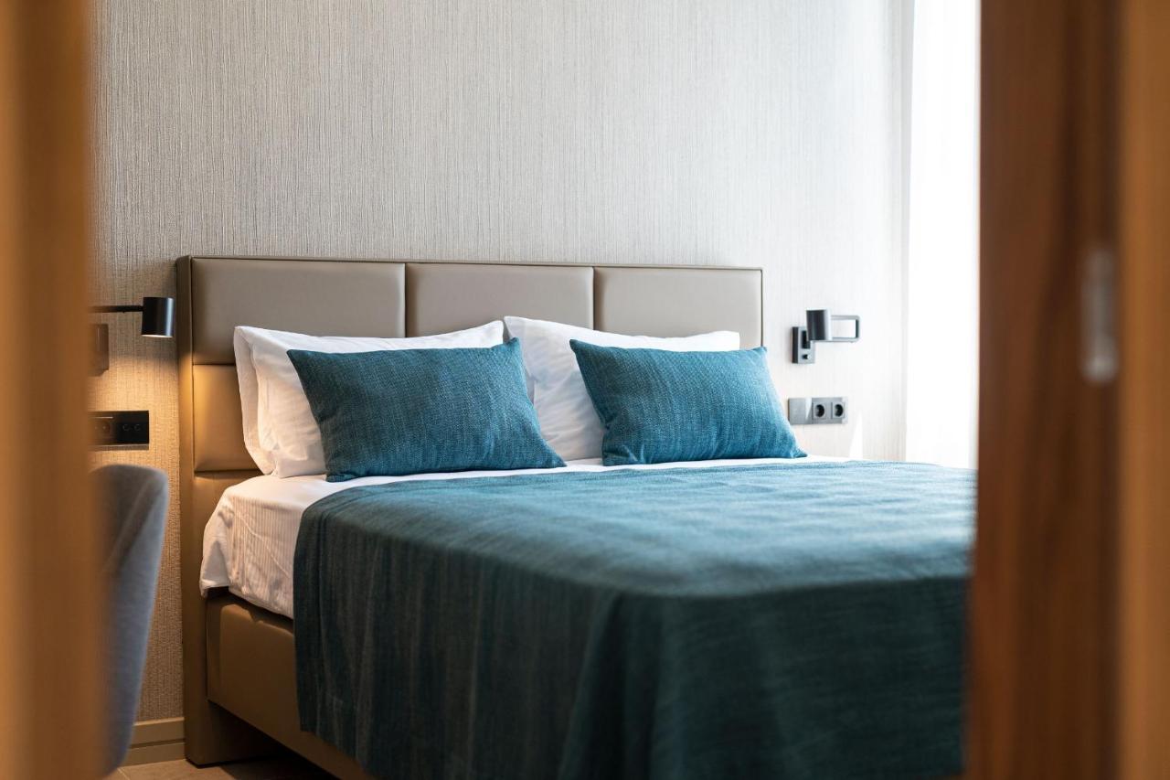 C Group Apartments 科托尔 外观 照片