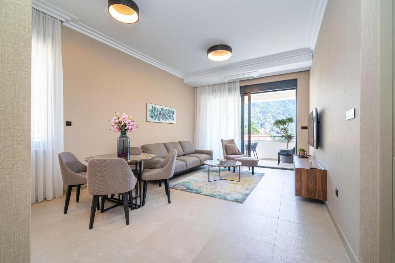 C Group Apartments 科托尔 外观 照片